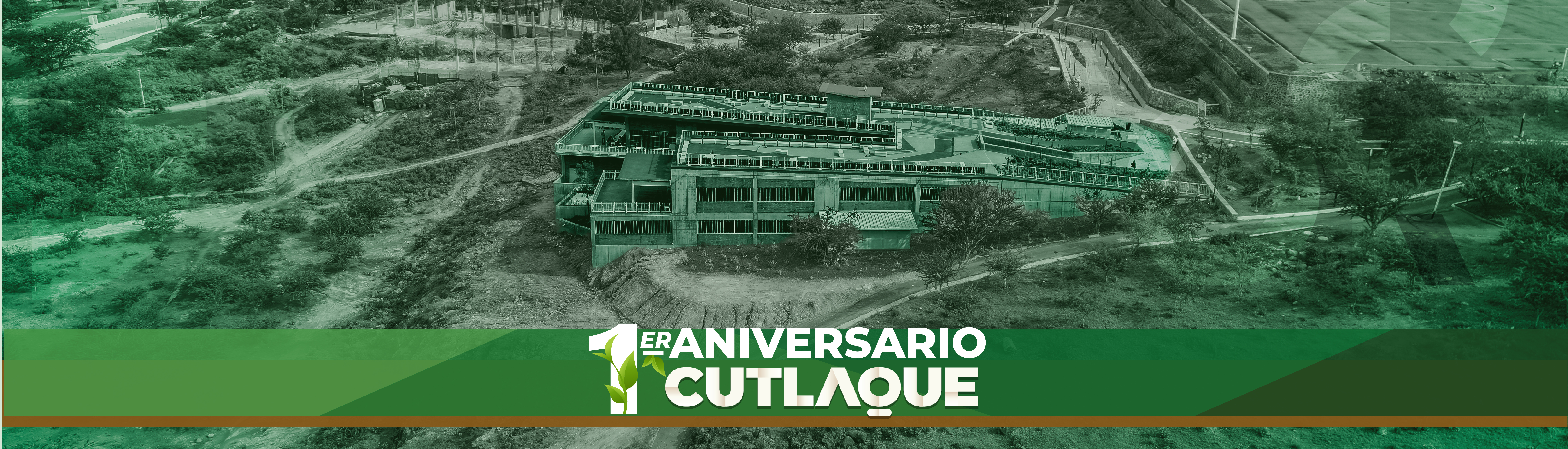Imagen que muestra una toma aérea del CUTlaque y con el texto primer aniversario 