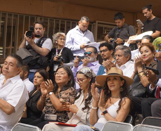 Personas asistentes a la toma de protesta
